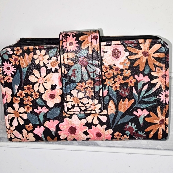 Sonoma Other - Sonoma Goods for Life Women's Multi Storybook Floral Wallet